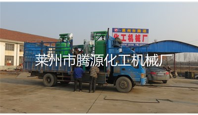 騰源為客戶定做的云石膠設(shè)備加工調(diào)試完成，等待物流車發(fā)走！